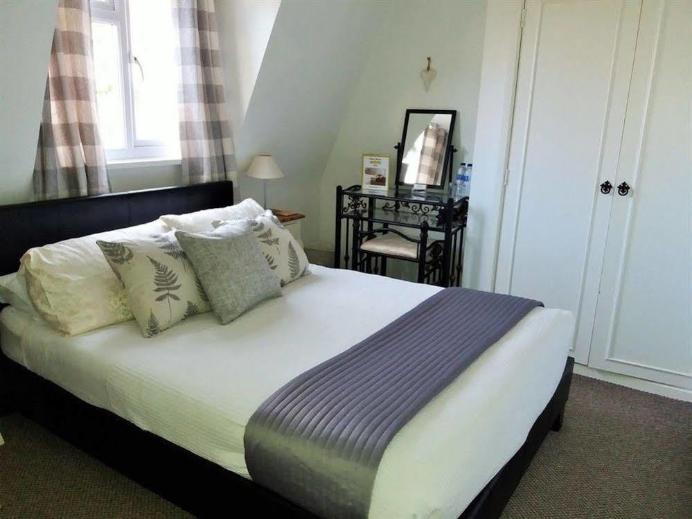 Thorn House B&B Fen Drayton Exteriör bild